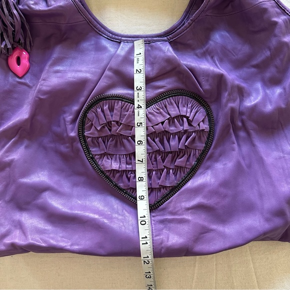 Betsey Johnson Ruffled Heart Large Hobo Leather Bag - Picture 6 of 9